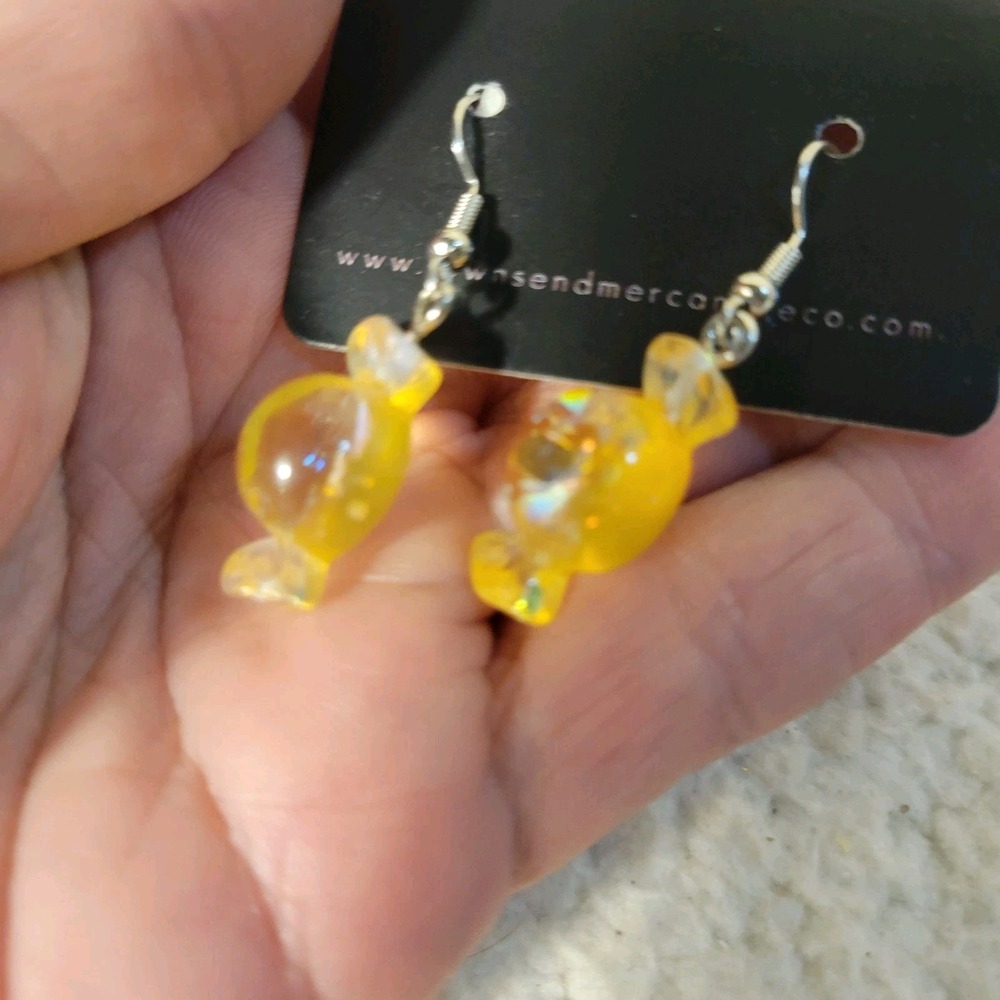 Townsend Mercantile Co‎ Yellow Candy Dangle Earrings Iridescent Acrylic Pierced - Picture 2 of 4